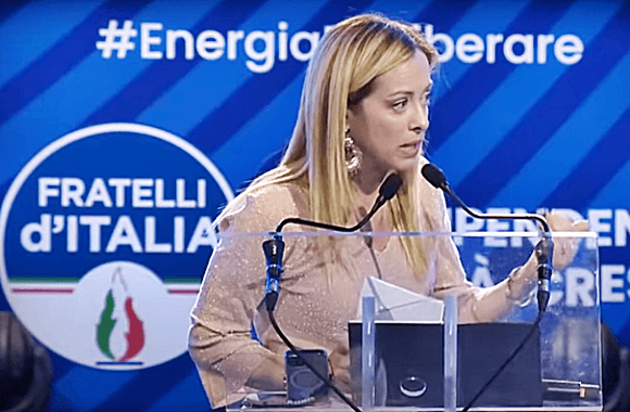Italia: Fuerza reaccionaria euroescéptica toma el poder
