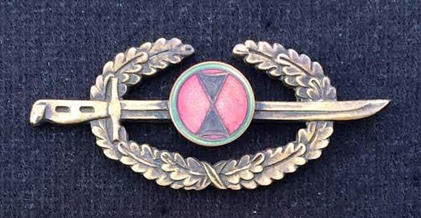 Distintivo de Combate de los soldados del Batallón Colombia. Fuente: Internet.