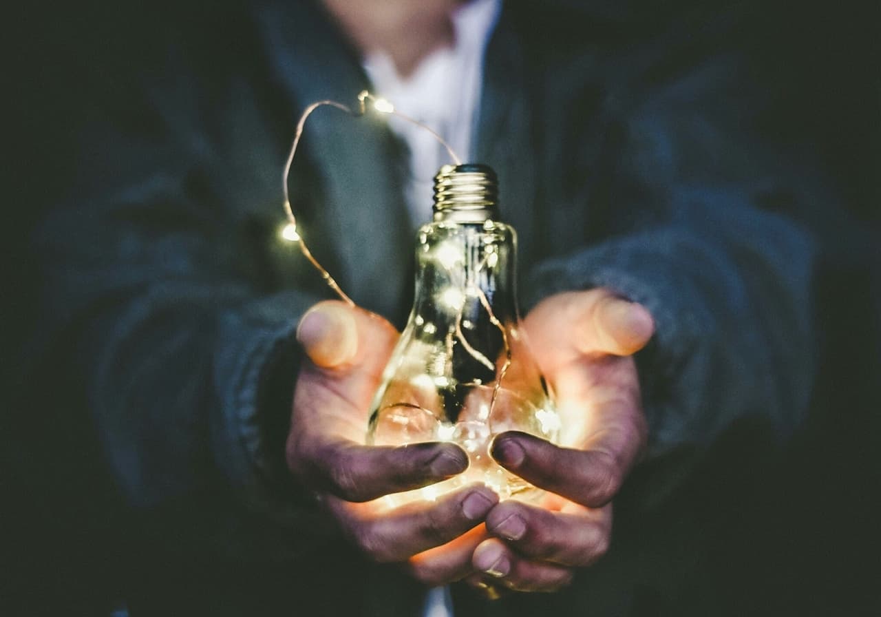 Picture: Riccardo Annandale. Contact: https://unsplash.com/@pavement_special